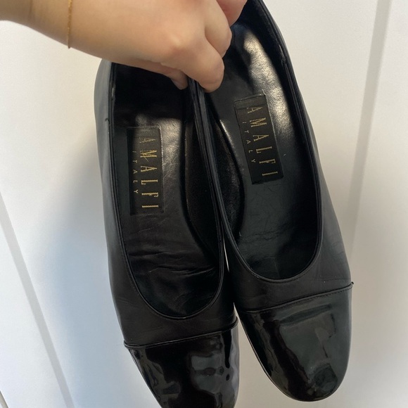 Amalfi Black Leather Short Kitten Heel Size 7.5 8 - Picture 2 of 8